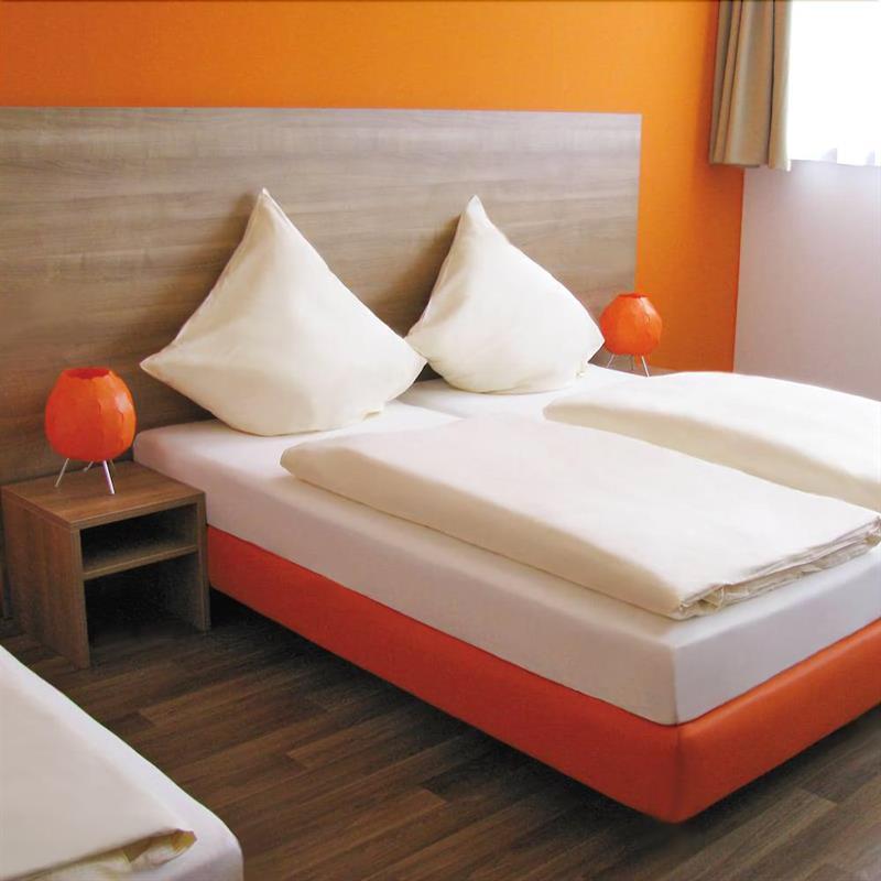 Orange Hotel Und Apartments Neu-Ulm Exteriör bild